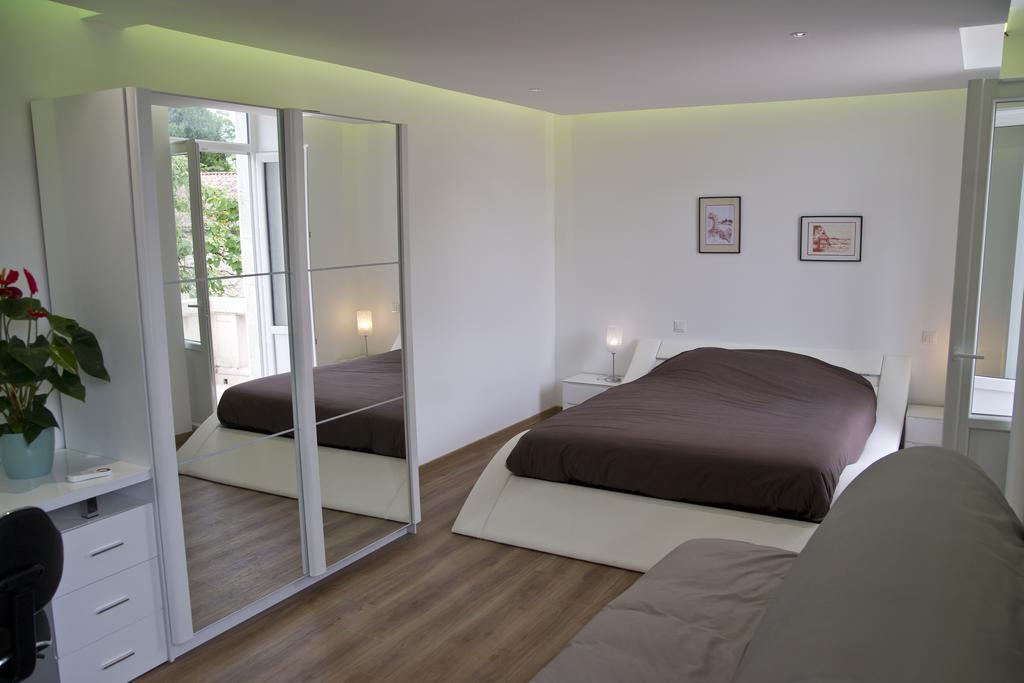 Bed and Breakfast Moulin Des Tours Barbaste Zimmer foto