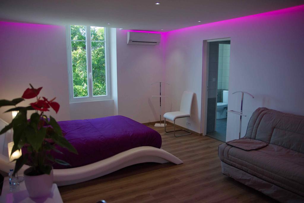 Bed and Breakfast Moulin Des Tours Barbaste Exterior foto